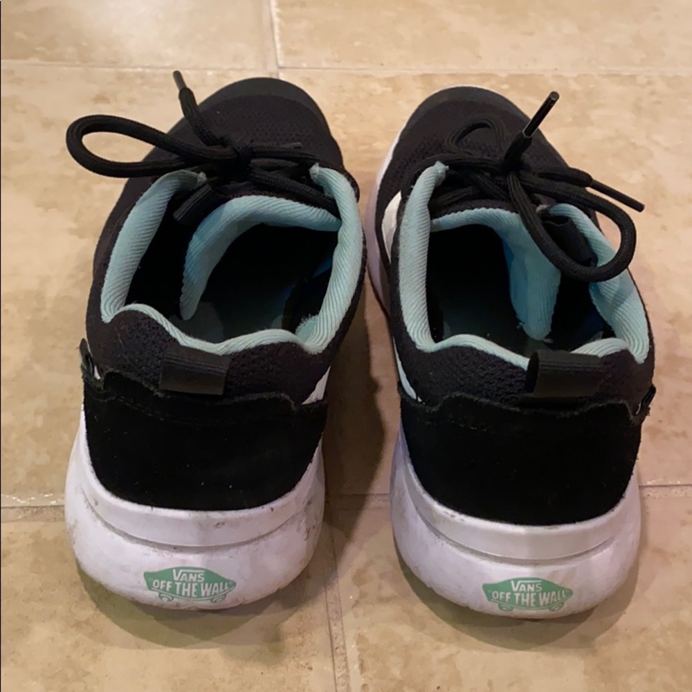 Vans Running Shoes - Picture 5 of 5